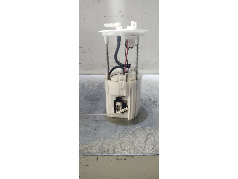 Recambio de bomba combustible para ssangyong tivoli crystal 4x2 referencia OEM IAM 2230035300 1000D13450 