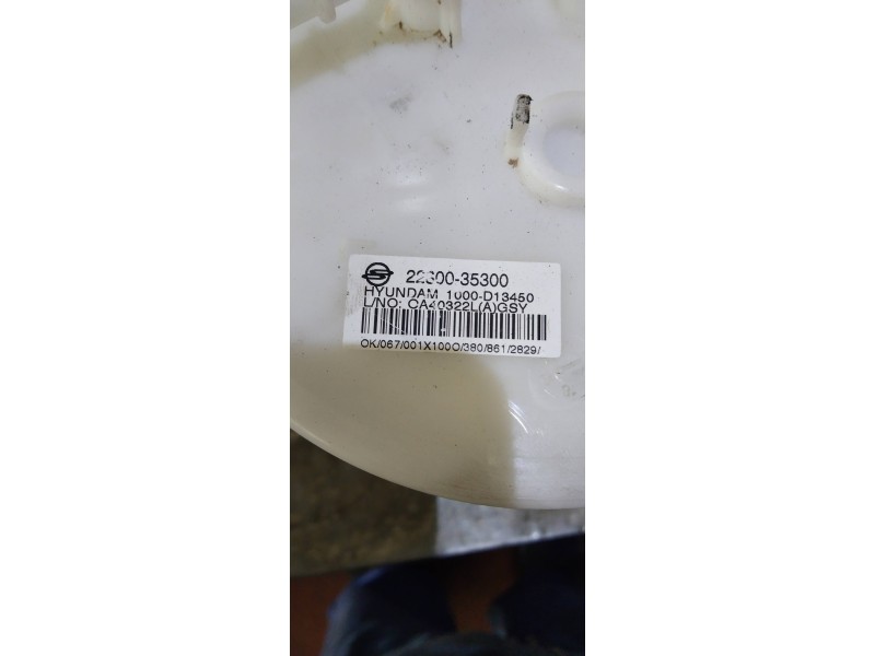 Recambio de bomba combustible para ssangyong tivoli crystal 4x2 referencia OEM IAM 2230035300 1000D13450 