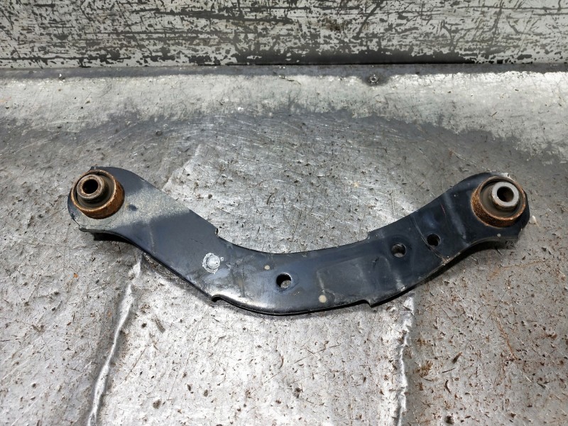 Recambio de brazo suspension superior trasero derecho para mitsubishi asx (ga0w) motion 2wd referencia OEM IAM   