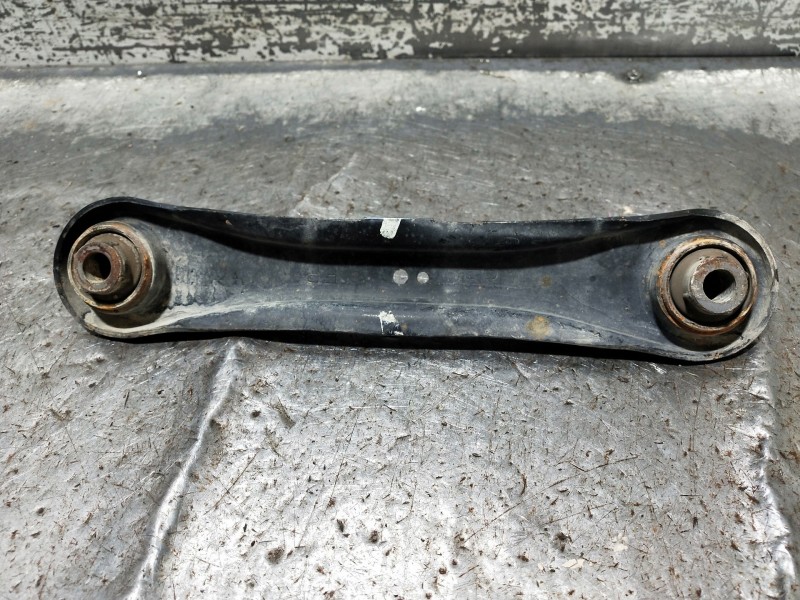 Recambio de brazo suspension superior trasero derecho para mitsubishi asx (ga0w) motion 2wd referencia OEM IAM   