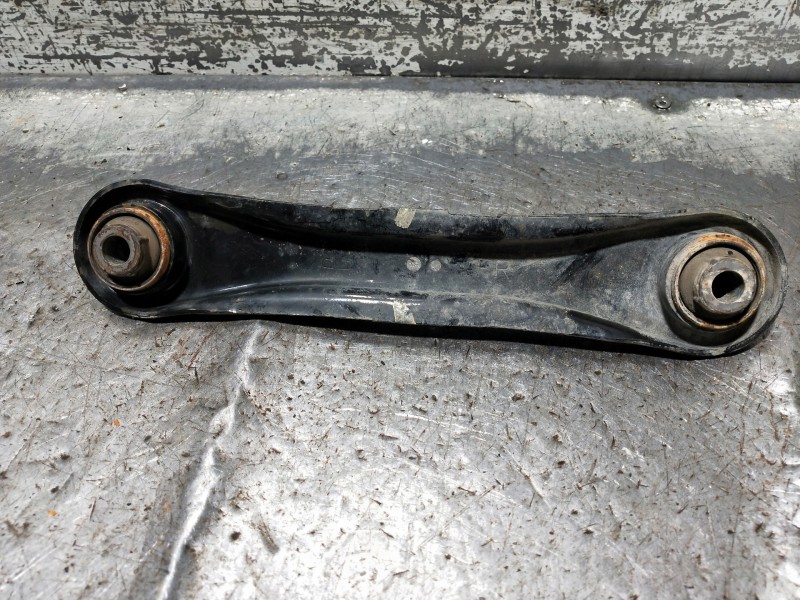 Recambio de brazo suspension superior trasero izquierdo para mitsubishi asx (ga0w) motion 2wd referencia OEM IAM   