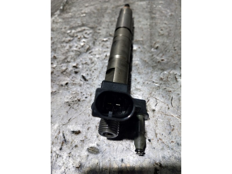 Recambio de inyector para bmw serie 4 coupe (f32) 435d xdrive referencia OEM IAM 782346101  