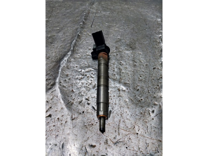 Recambio de inyector para bmw serie 4 coupe (f32) 435d xdrive referencia OEM IAM 782346101  