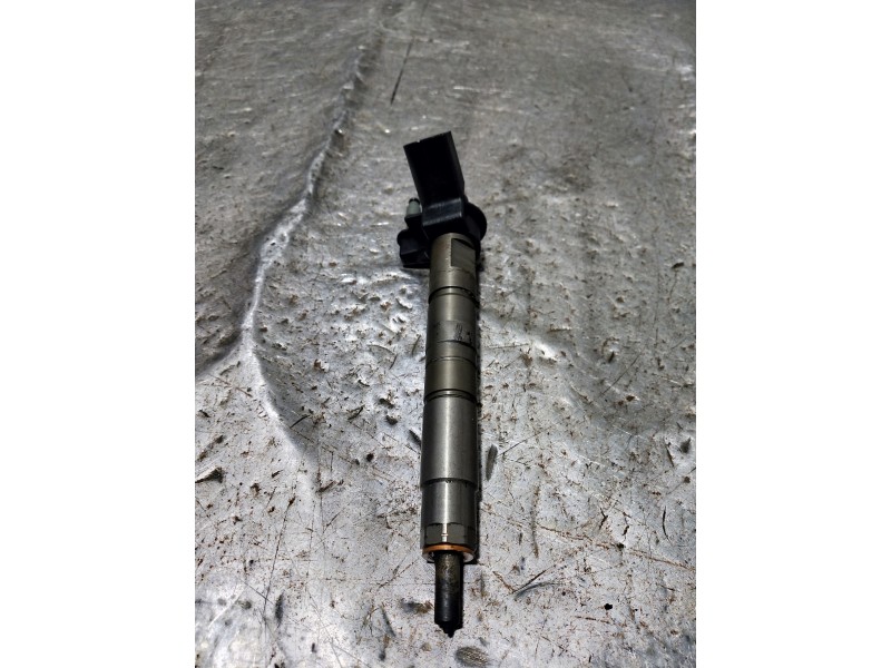 Recambio de inyector para bmw serie 4 coupe (f32) 435d xdrive referencia OEM IAM 782346101  