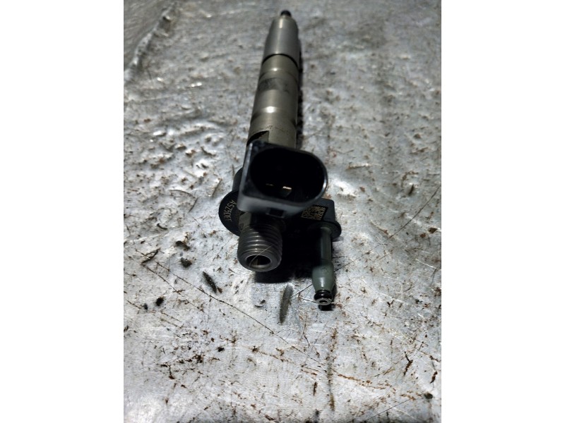 Recambio de inyector para bmw serie 4 coupe (f32) 435d xdrive referencia OEM IAM 782346101  