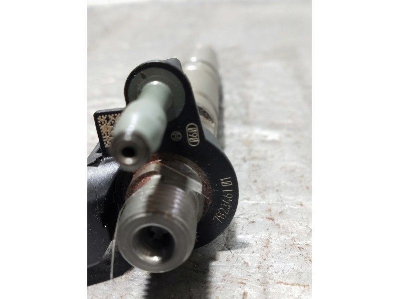 Recambio de inyector para bmw serie 4 coupe (f32) 435d xdrive referencia OEM IAM 782346101  