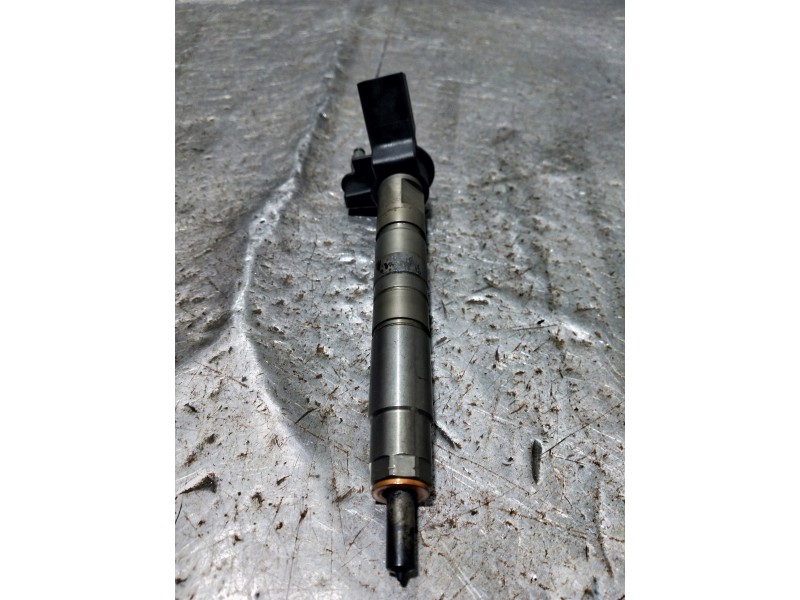 Recambio de inyector para bmw serie 4 coupe (f32) 435d xdrive referencia OEM IAM 782346101  