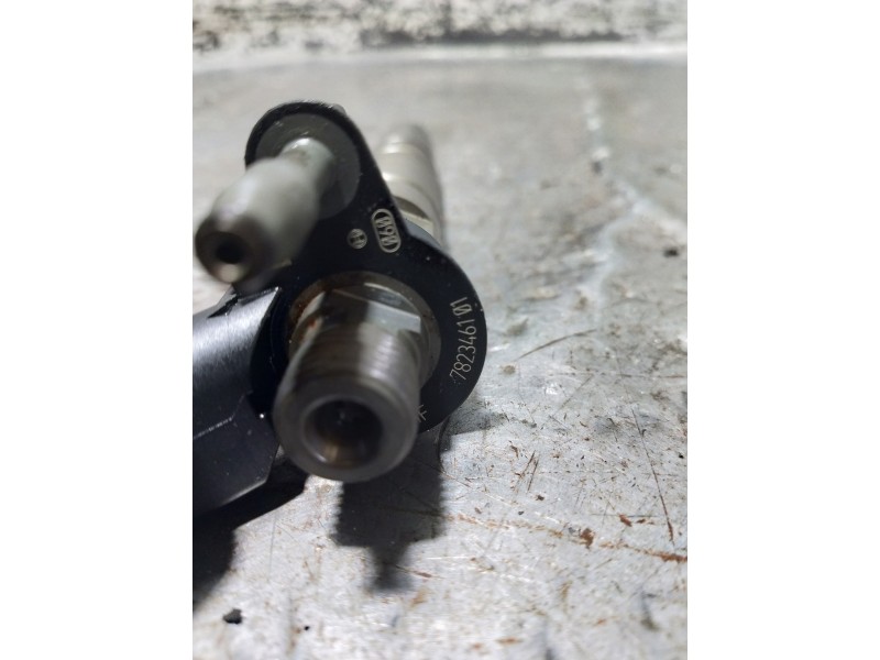 Recambio de inyector para bmw serie 4 coupe (f32) 435d xdrive referencia OEM IAM 782346101  