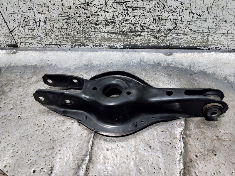 Recambio de brazo suspension inferior trasero izquierdo para bmw serie 4 coupe (f32) 435d xdrive referencia OEM IAM 33326867540 