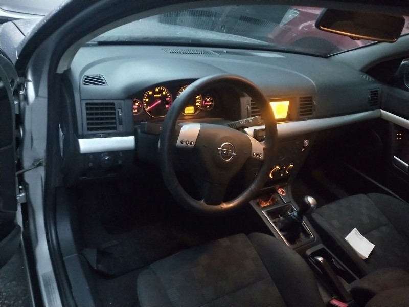 opel vectra c berlina del año 2003