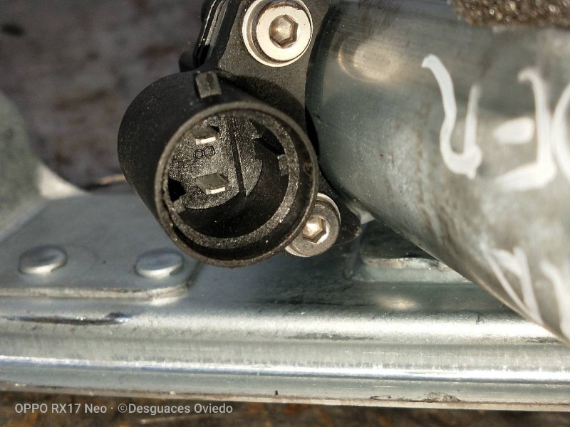 Recambio de elevalunas trasero derecho para dacia duster ii comfort referencia OEM IAM 8200733832E  