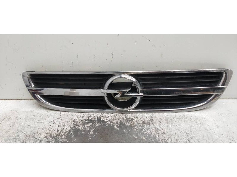 Recambio de rejilla delantera para opel zafira a elegance referencia OEM IAM   