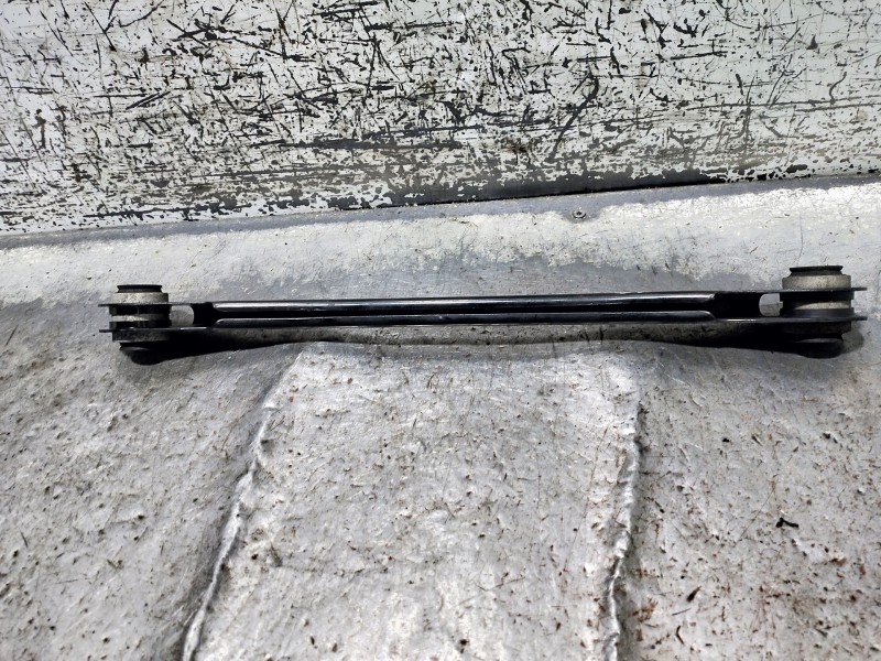 Recambio de brazo suspension superior trasero derecho para bmw serie 4 coupe (f32) 435d xdrive referencia OEM IAM 6792535  