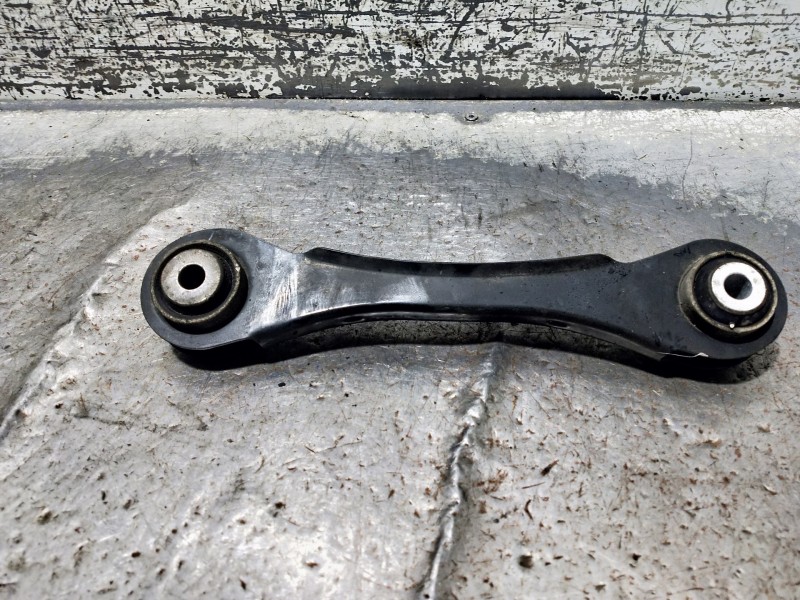 Recambio de brazo suspension superior trasero derecho para bmw serie 4 coupe (f32) 435d xdrive referencia OEM IAM 6792517  