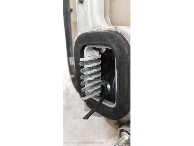 Recambio de piloto trasero derecho para opel zafira a elegance referencia OEM IAM   