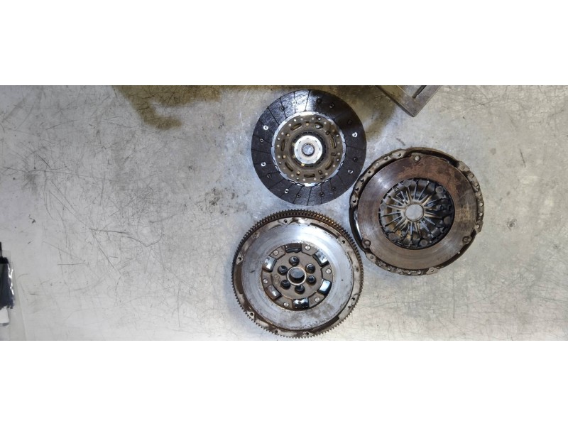 Recambio de kit embrague para skoda octavia combi (5e5) ambition referencia OEM IAM   