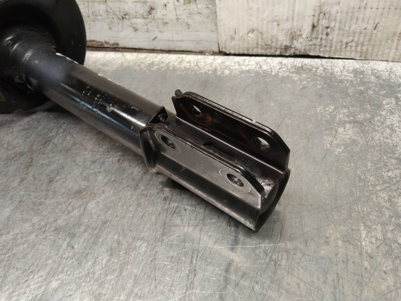 Recambio de amortiguador delantero izquierdo para dacia sandero comfort referencia OEM IAM 543021807R  