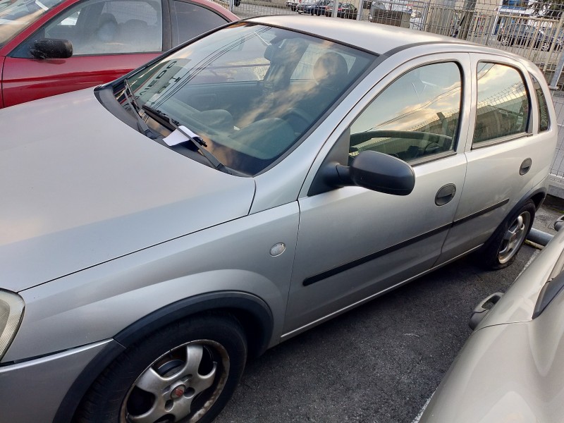 opel corsa c del año 2001