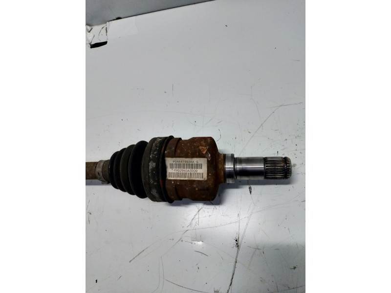 Recambio de transmision delantera izquierda para chrysler voyager (rg) 2.5 crd se referencia OEM IAM P04641883AA  