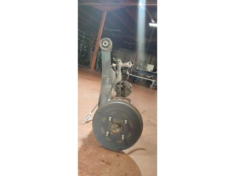 Recambio de puente trasero para toyota yaris (ncp1/nlp1/scp1) 1.4 d-4d linea luna referencia OEM IAM   