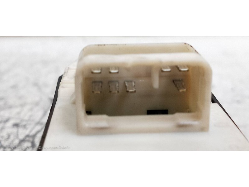 Recambio de mando elevalunas delantero izquierdo para toyota yaris (ncp1/nlp1/scp1) 1.4 d-4d linea luna referencia OEM IAM   