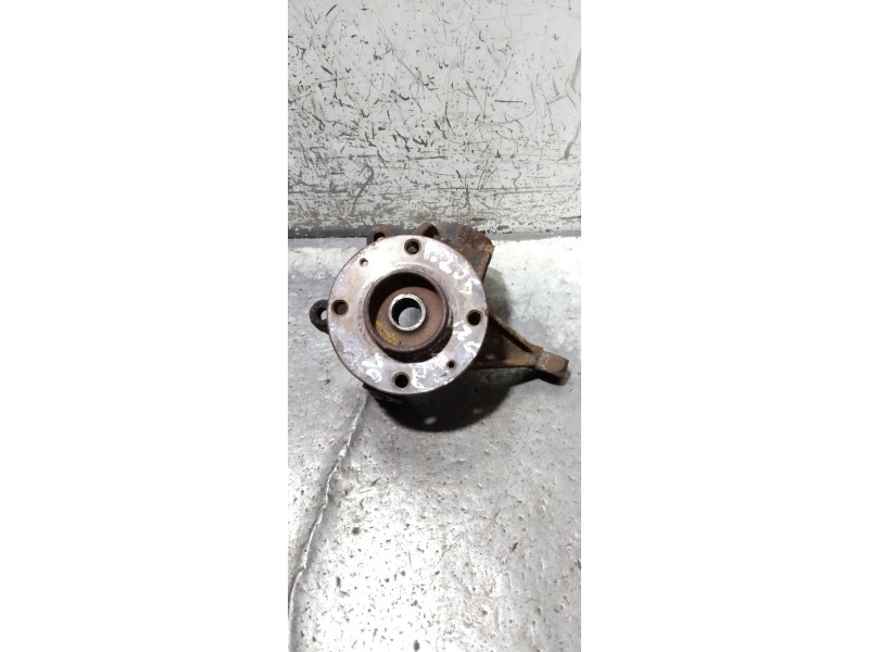 Recambio de mangueta delantera izquierda para peugeot 205 berlina 1.2 referencia OEM IAM   