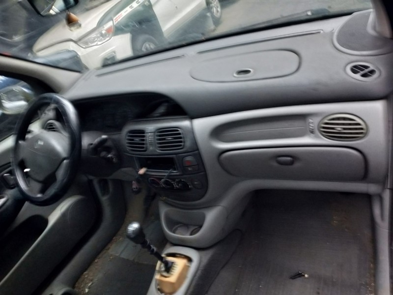 renault scenic (ja..) del año 2003