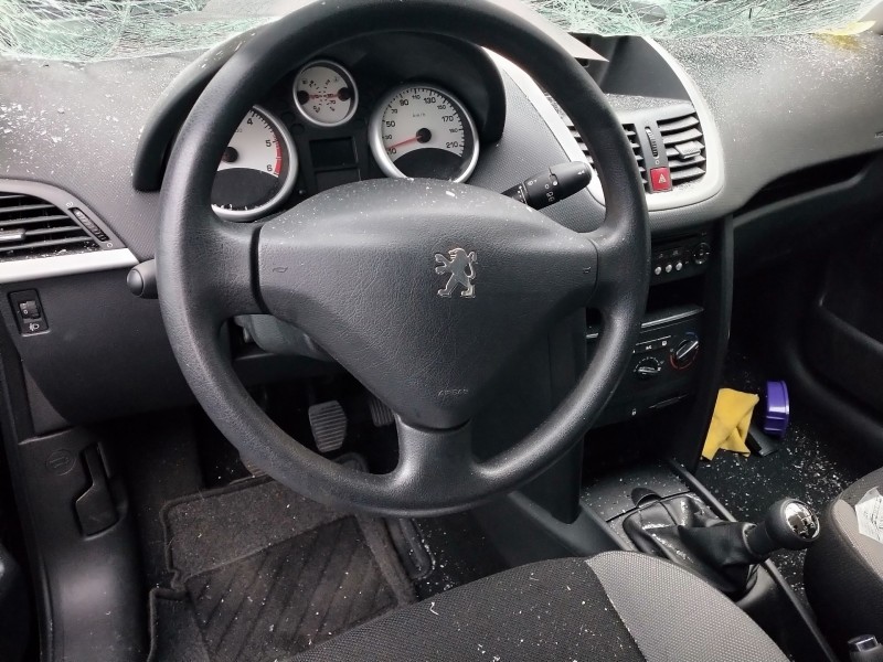 peugeot 207 del año 2009