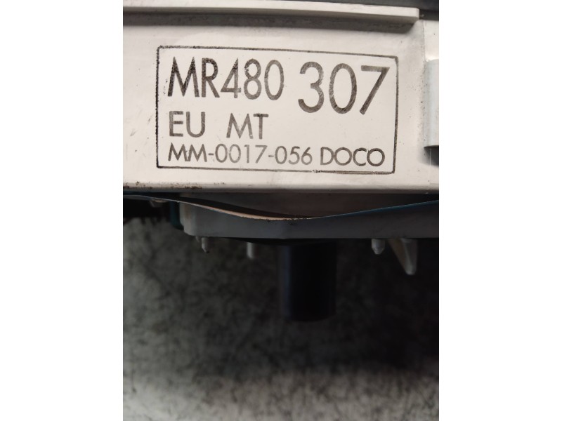 Recambio de cuadro instrumentos para mitsubishi l 200 (k6/7) 2.5 turbodiesel referencia OEM IAM MR480307  