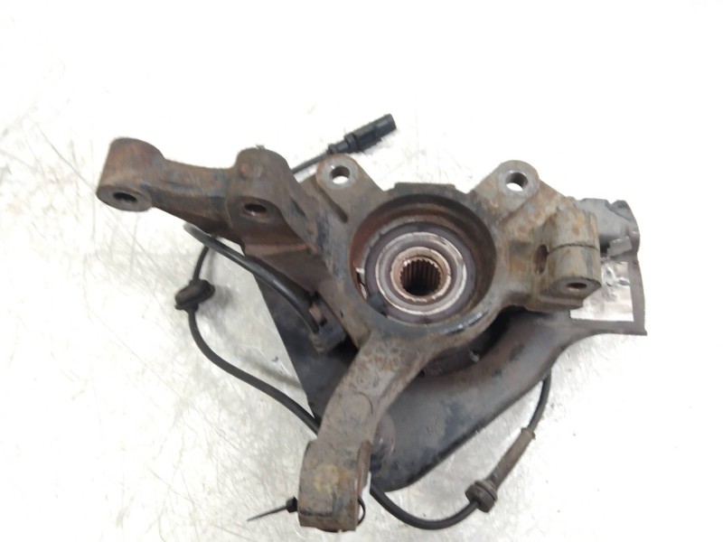 Recambio de mangueta delantera izquierda para fiat idea (135) 1.4 referencia OEM IAM    Recambio de mangueta delantera izquierda para fiat idea (135) 1.4 referencia OEM IAM