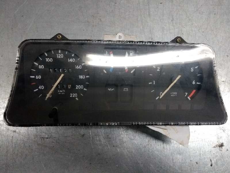 Recambio de cuadro instrumentos para opel kadett e referencia OEM IAM 90242835 DD 