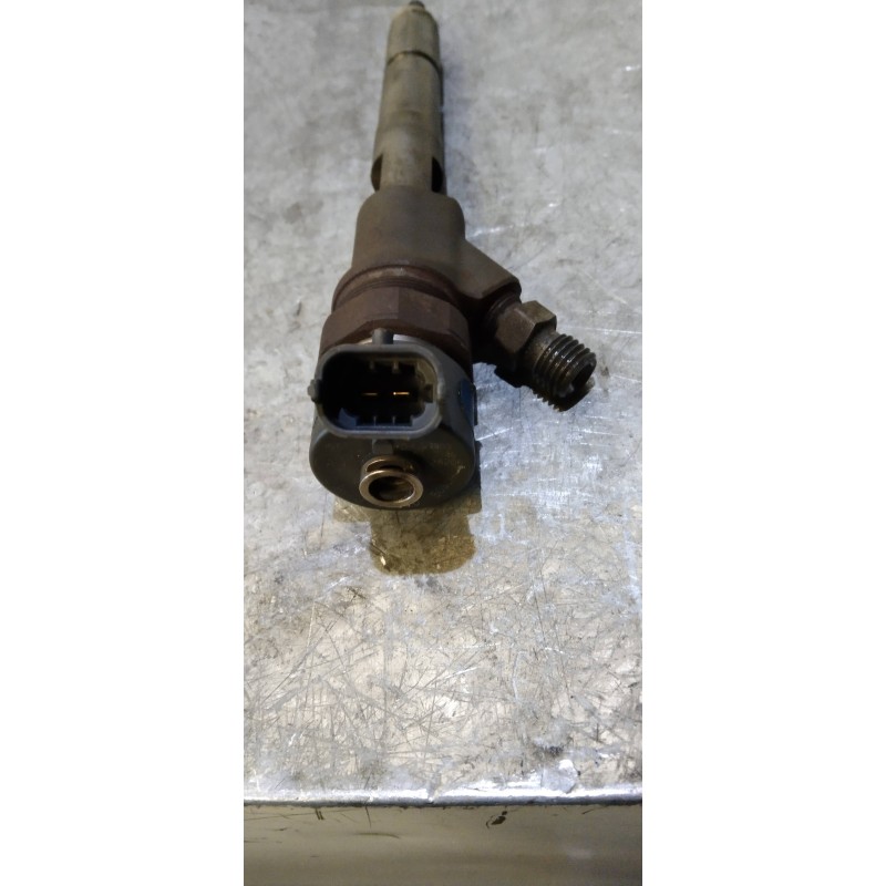 Recambio de inyector para toyota yaris (ncp1/nlp1/scp1) 1.4 d-4d linea luna referencia OEM IAM 04450085  