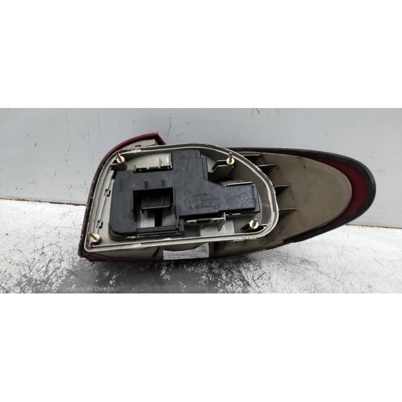 Recambio de piloto trasero izquierdo para ford mondeo berlina/familiar (fd) 1.8 16v cat referencia OEM IAM   