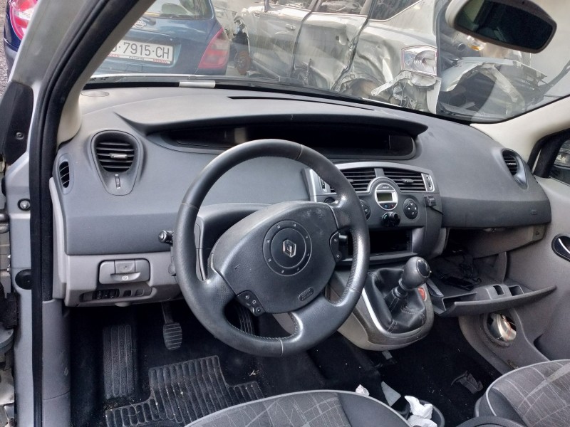 renault scenic ii del año 2003