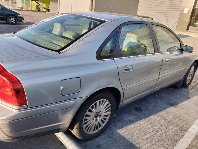 volvo s80 berlina del año 2003