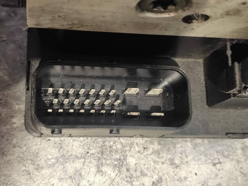 Recambio de abs para volkswagen bora berlina (1j2) highline referencia OEM IAM 10094903413 1J0907379H 10020401434 1J0614217C