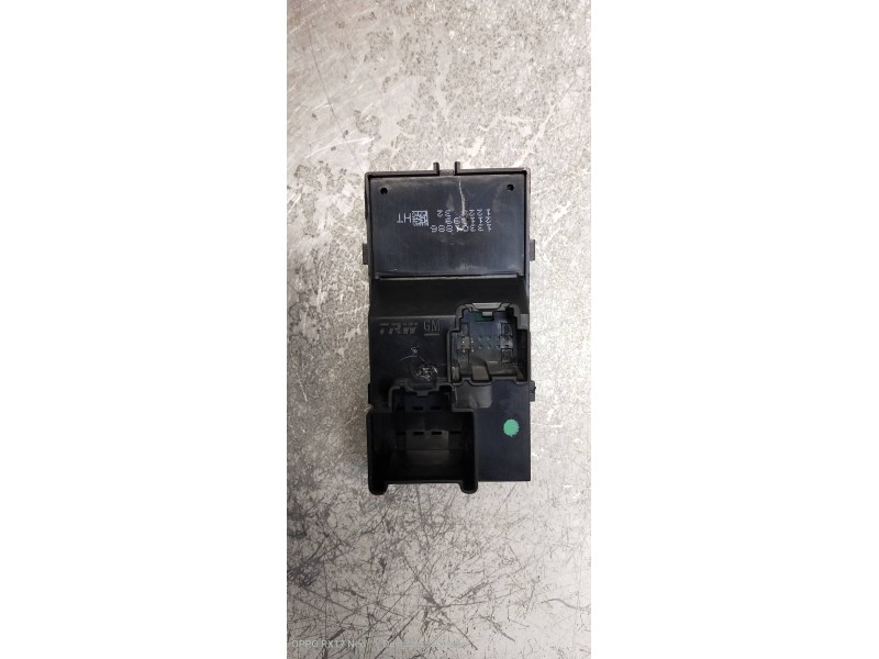 Recambio de mando elevalunas delantero derecho para opel insignia berlina cosmo referencia OEM IAM 13301886  