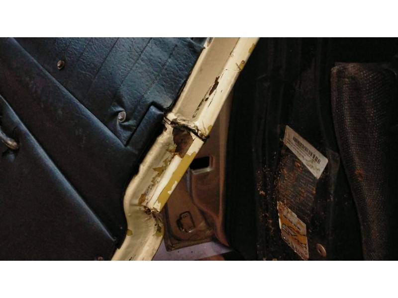 Recambio de puerta trasera izquierda para land rover 109 referencia OEM IAM   