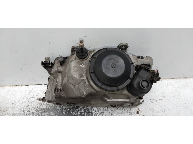 Recambio de faro derecho para saab 9-3 berlina 2.0 t sek referencia OEM IAM 5141684  