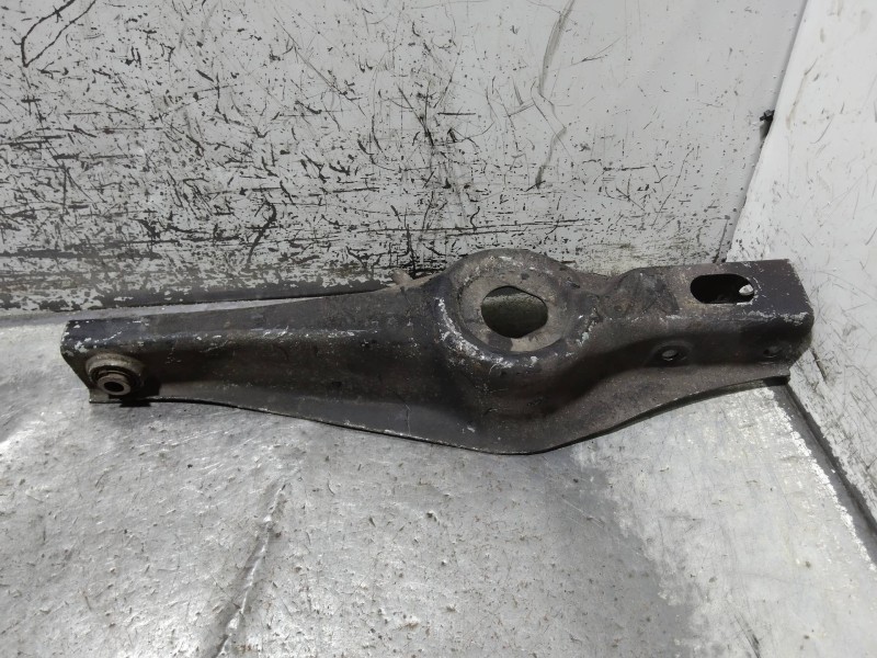 Recambio de brazo suspension inferior trasero derecho para peugeot 406 berlina (s1/s2) stdt referencia OEM IAM   
