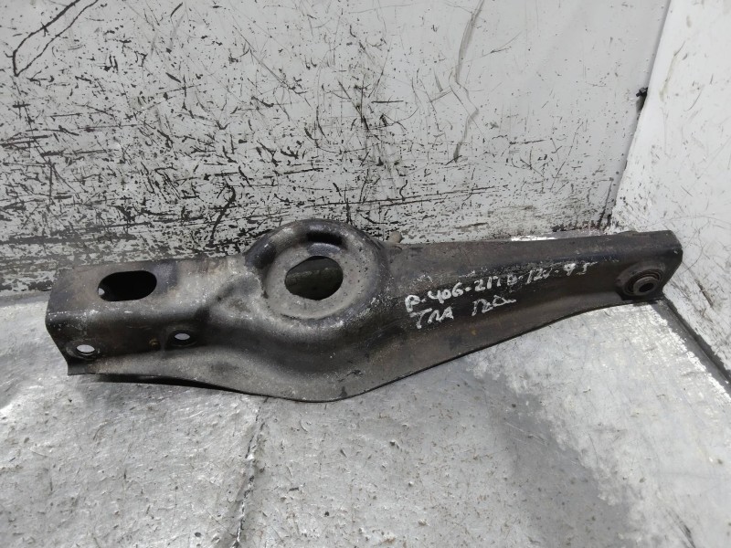 Recambio de brazo suspension inferior trasero izquierdo para peugeot 406 berlina (s1/s2) stdt referencia OEM IAM   