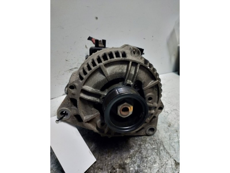 Recambio de alternador para ford mondeo berlina/familiar (fd) 1.8 16v cat referencia OEM IAM 0123212001  