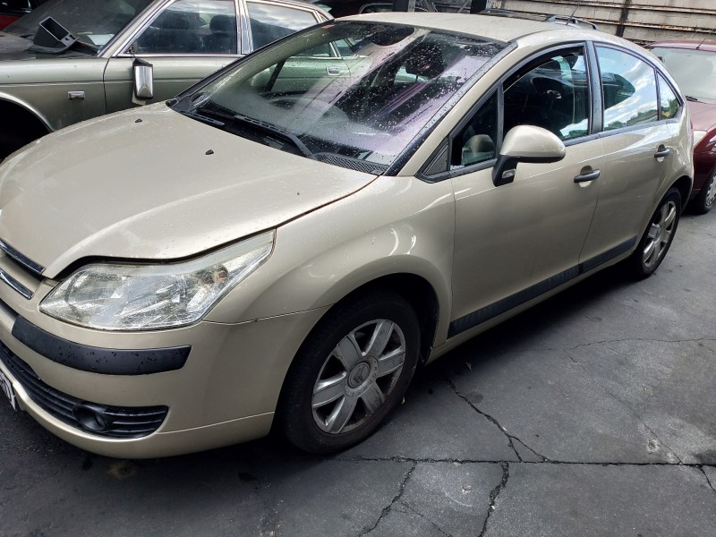 citroen c4 berlina del año 2004