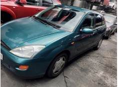 ford focus berlina (cak) del año 2001