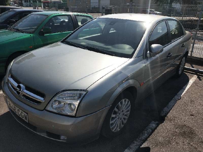 opel vectra c berlina del año 2003