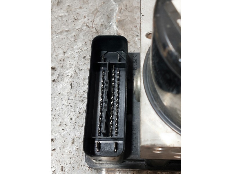 Recambio de abs para volkswagen golf v berlina (1k1) highline referencia OEM IAM 10096003603 1K0907379AA 10020602204. 1K614517T