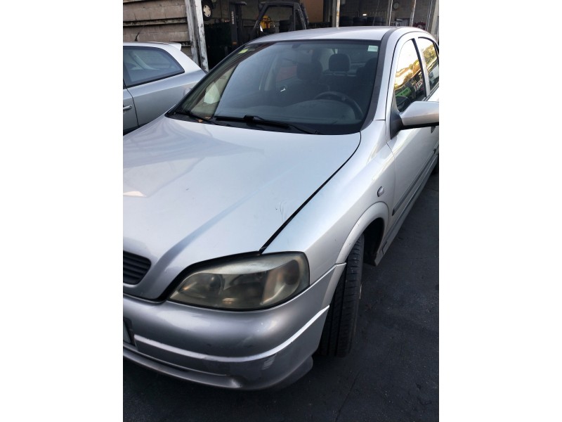 opel astra g berlina del año 2002