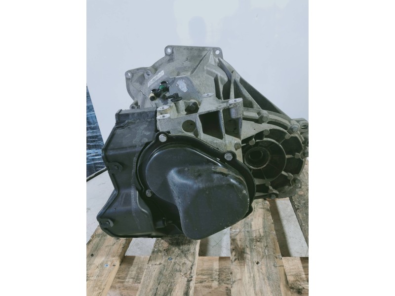 Recambio de caja cambios para ford fiesta (cb1) sport referencia OEM IAM 8A6R7002DA T6TB1 280409 000811 