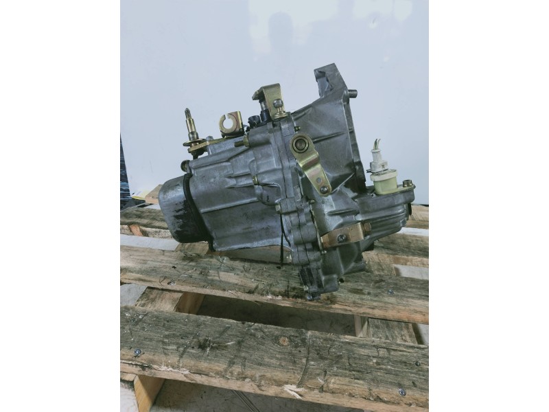 Recambio de caja cambios para citroen xsara berlina 1.6 lx referencia OEM IAM 20CD29 0635076 5V