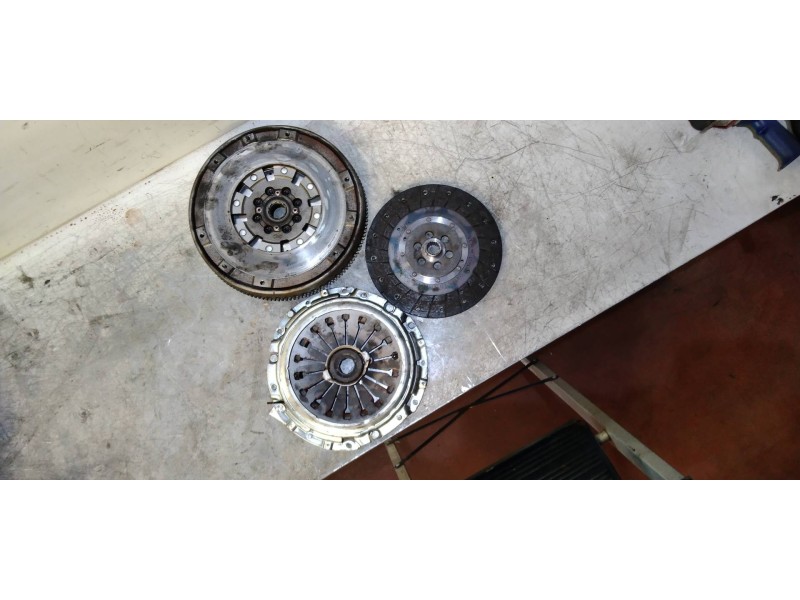 Recambio de kit embrague para peugeot 807 st referencia OEM IAM   